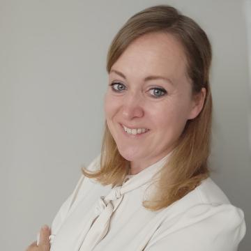 Esther Hoste